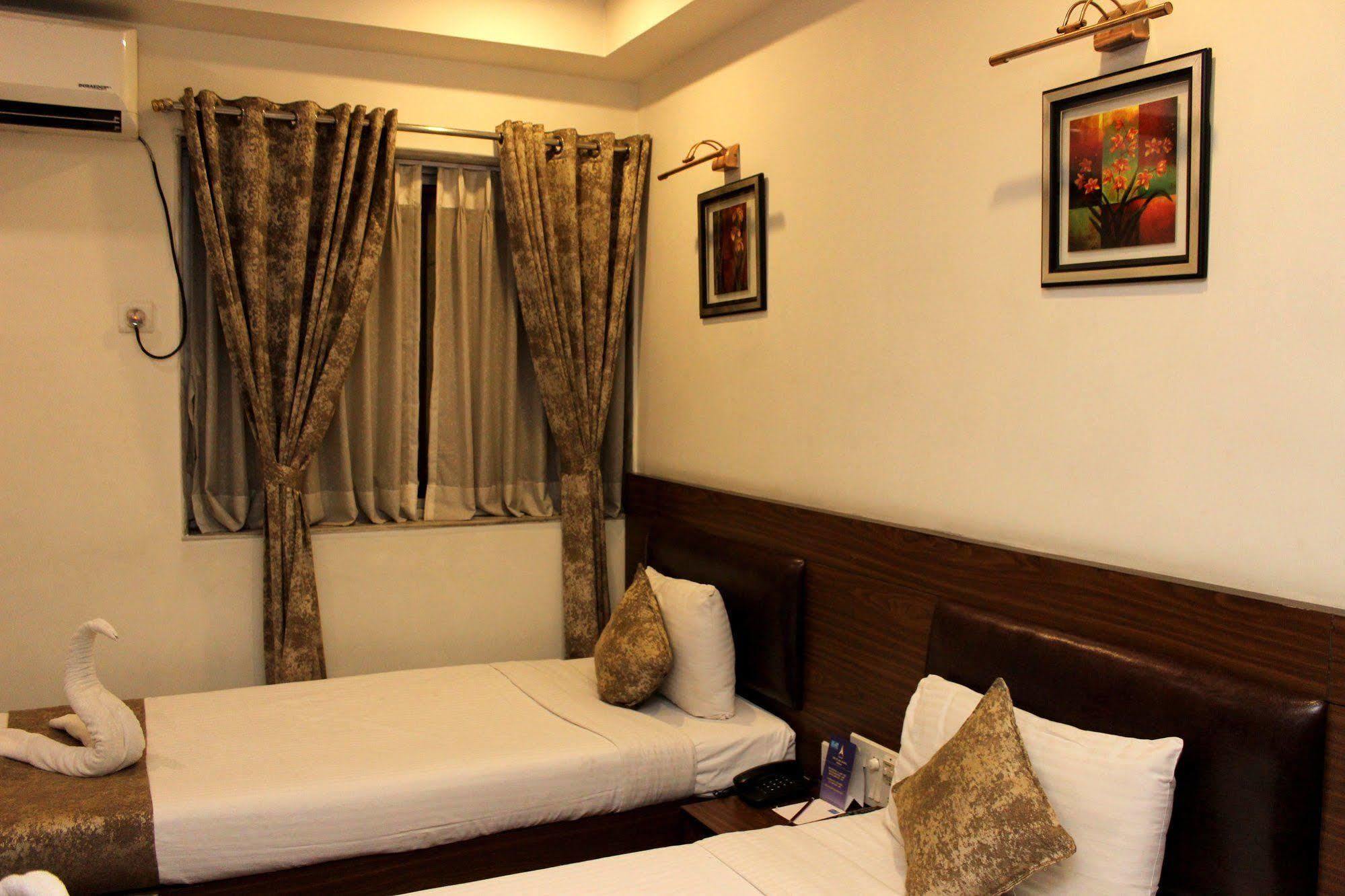 The Pearl Hotel Kalkutta Exterior foto